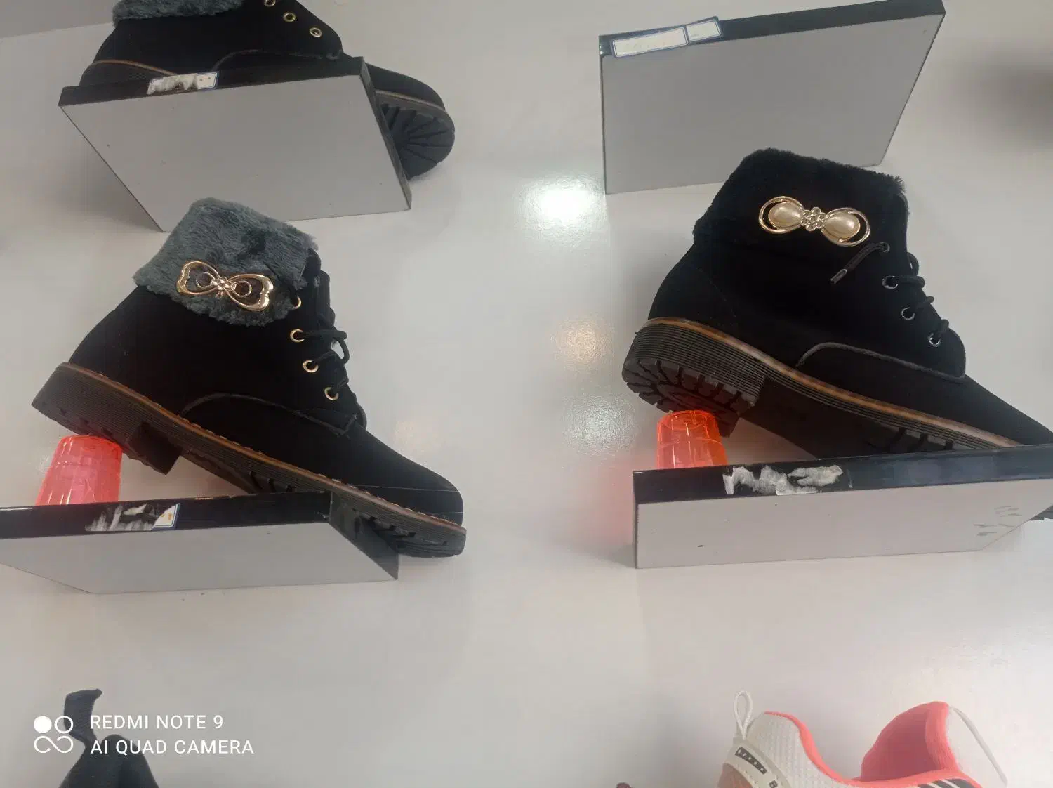 هنوزم نیم بوت های زمستانه راگرون میخری|کیف، کفش، کمربند|مهریز, |دیوار