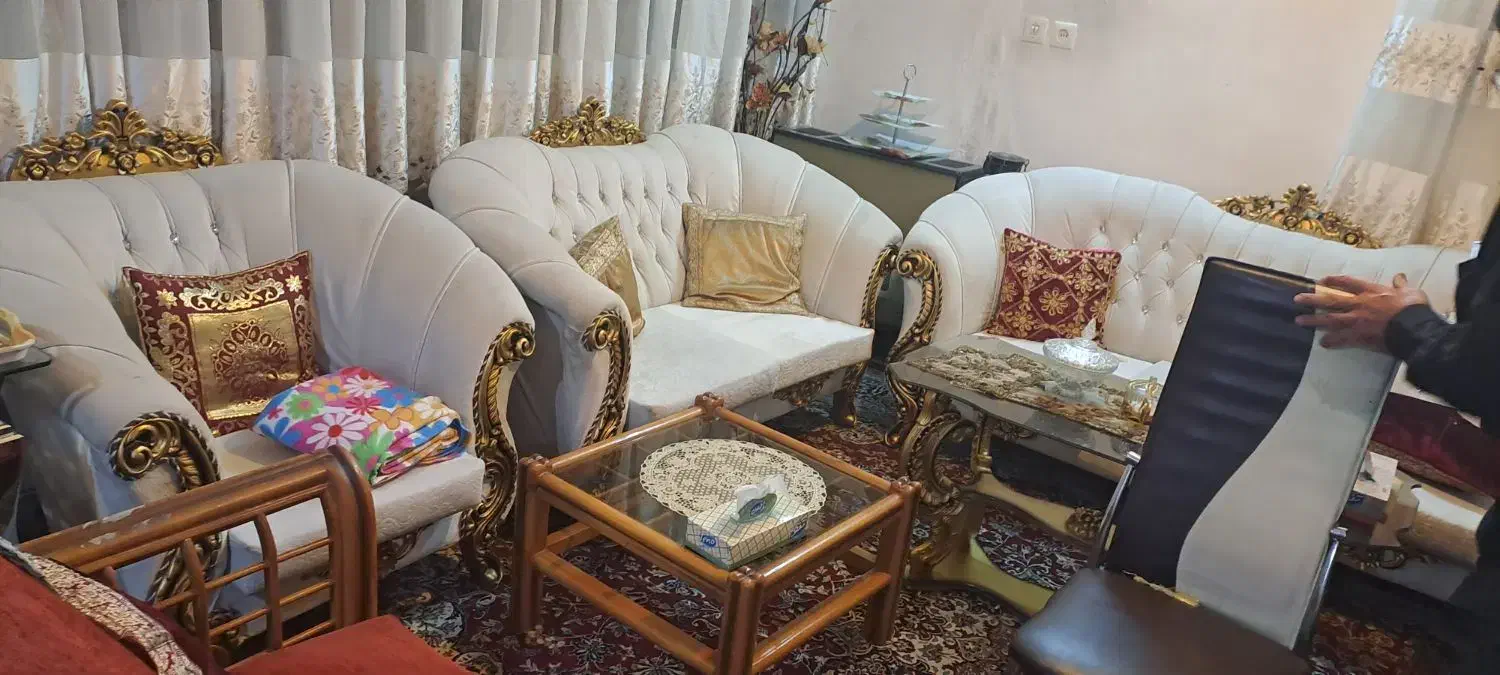 هم خونه خانوم نیازمندیم|استخدام سرایداری و نظافت|پیشوا, |دیوار