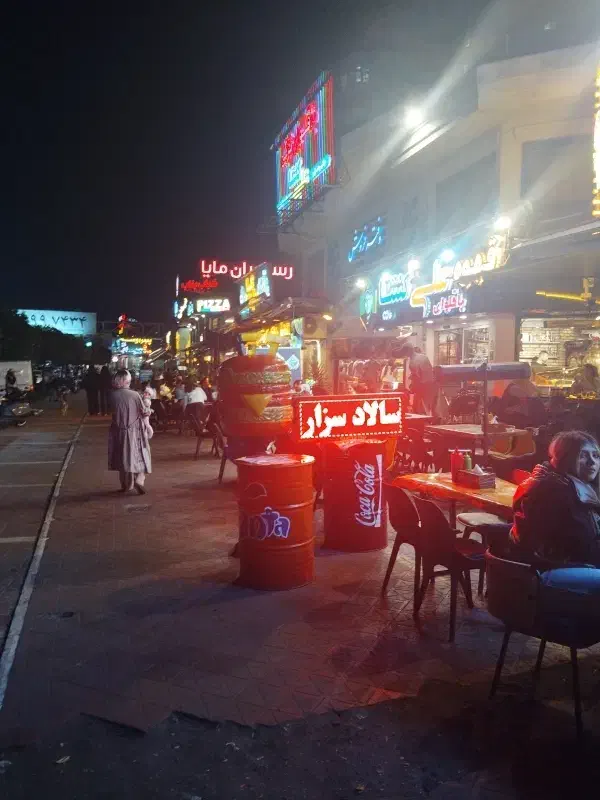 استخدام نگهبان و نیروی کار فست فود|استخدام خدمات فروشگاه و رستوران|سلمان‌شهر, |دیوار