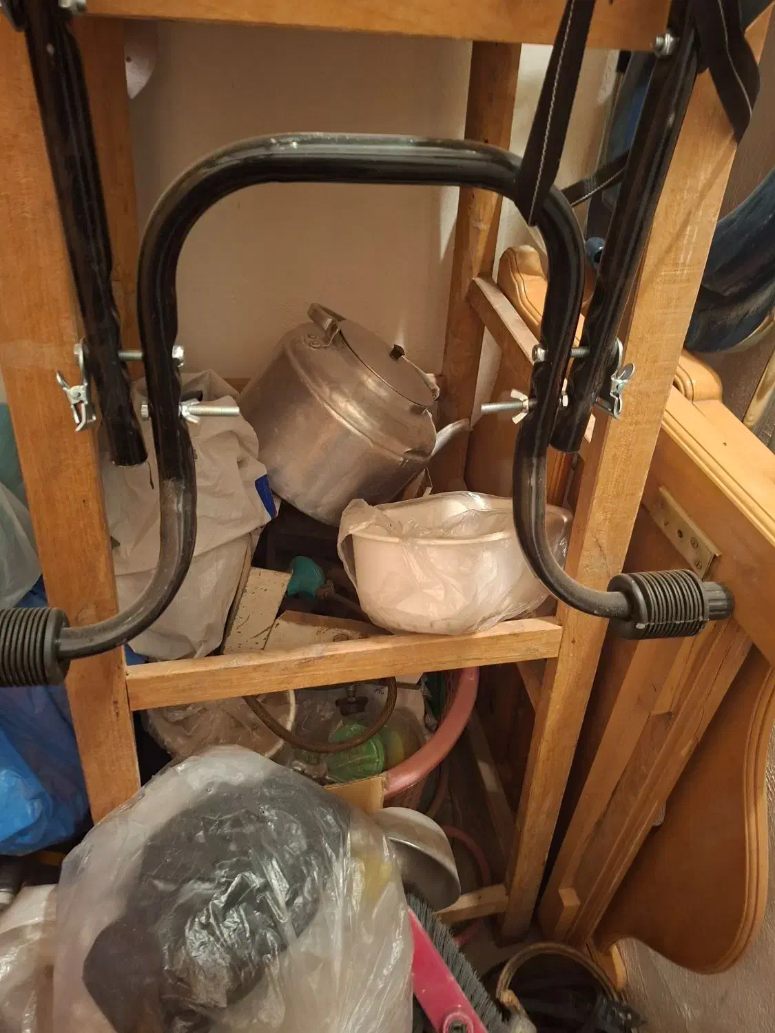 چهار پایه ۴پایه چوبی|صندلی و نیمکت|اصفهان, عباسآباد|دیوار