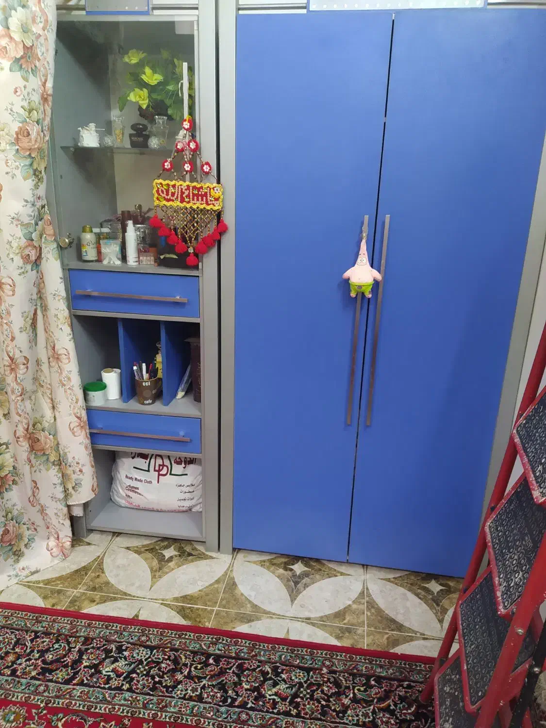 کمد ویترین و کتابخانه|جاکفشی، کمد، دراور|خمینی‌شهر, |دیوار