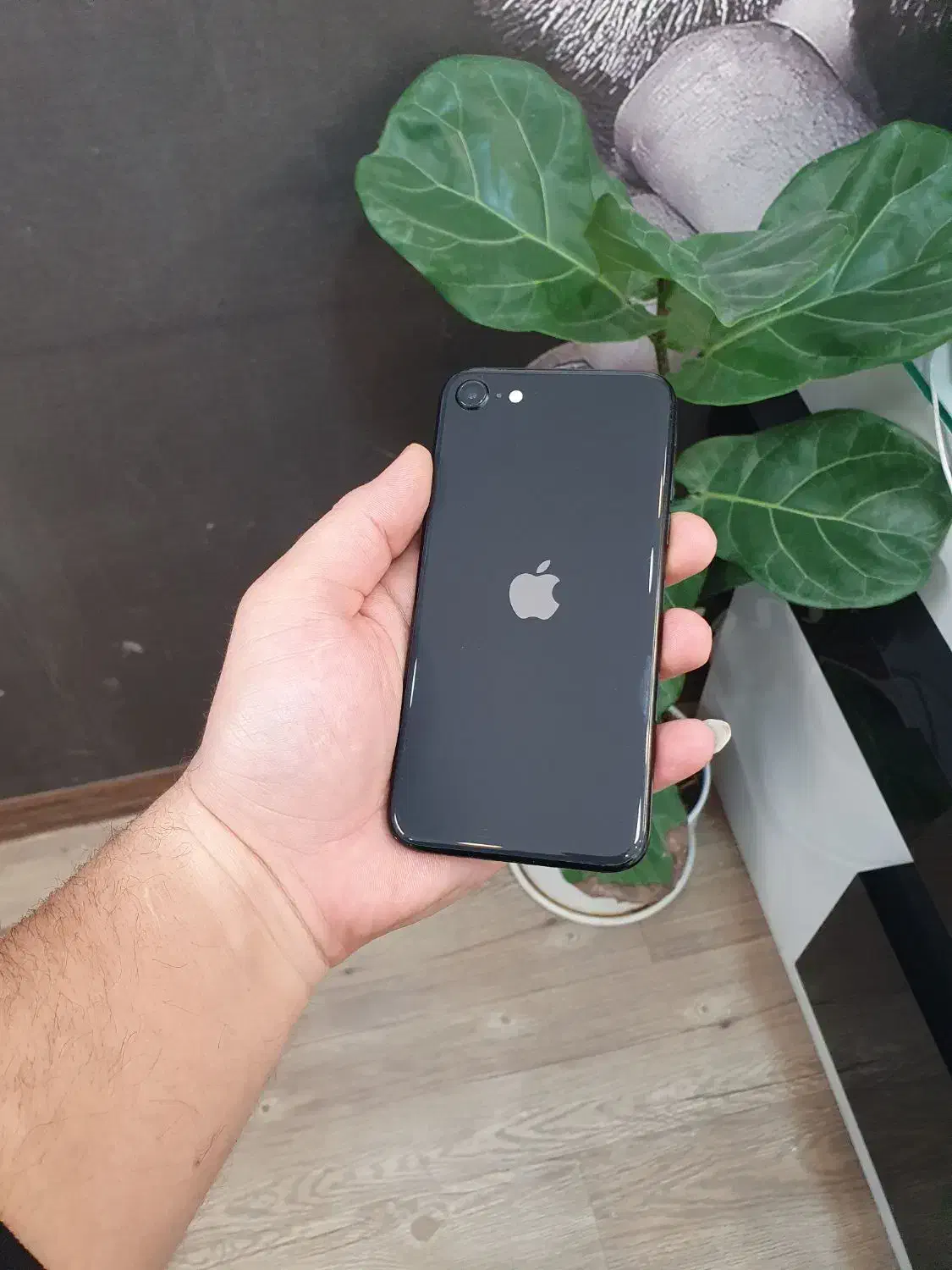 ایفون se64شیخ استور|موبایل|اصفهان, باغ زرشک|دیوار