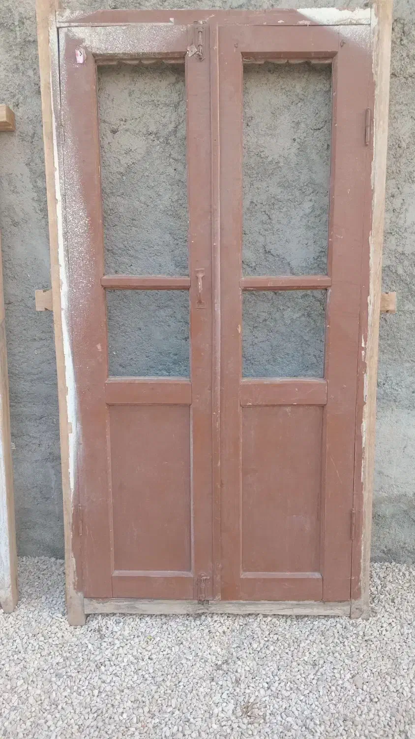 در وپنجره قدیمی چوبی|مصالح و تجهیزات ساختمان|کوار, |دیوار