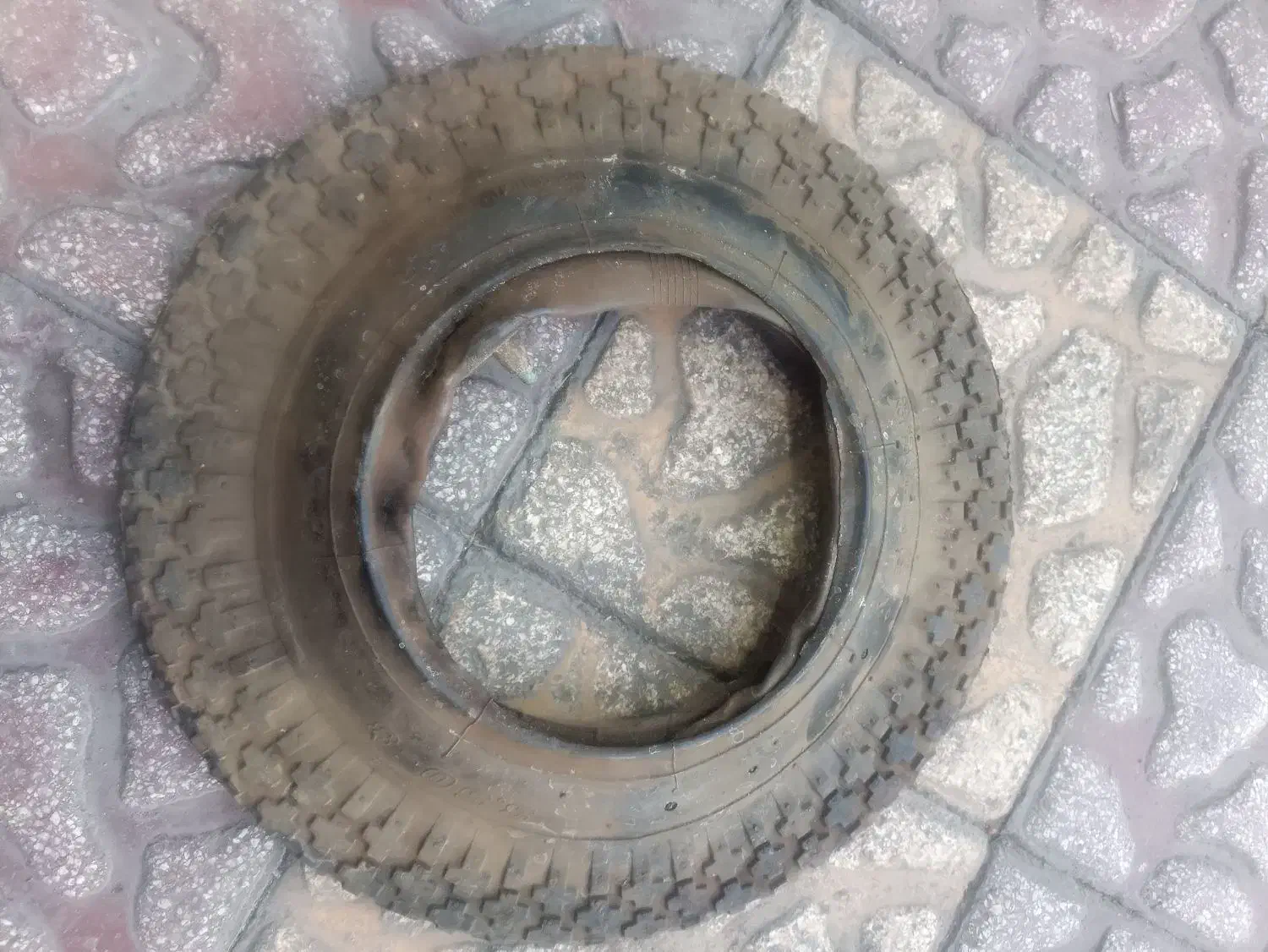 لاستیک و تیوپ فرغون|ابزارآلات|شیراز, سایت اداری|دیوار