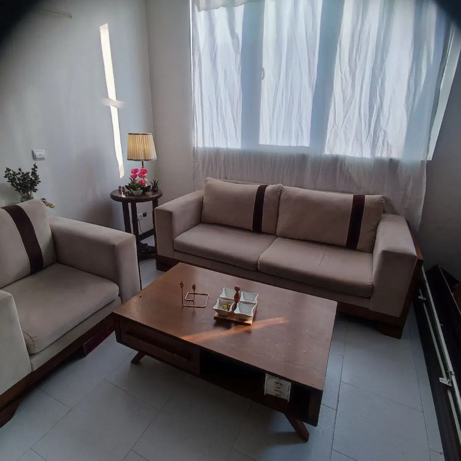 مبل نیم ست|مبلمان خانگی و میز عسلی|پردیس, فاز ۳|دیوار