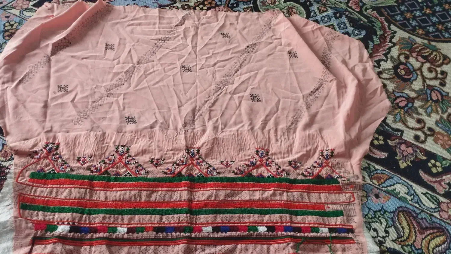 لباس فروشی دست دوز|لباس|ایرانشهر, |دیوار