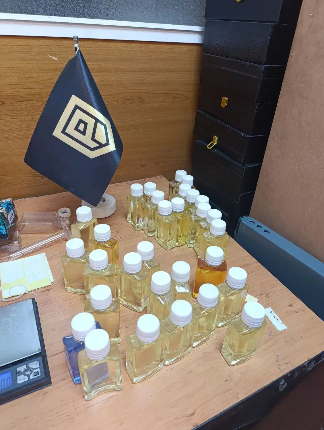 اسانس عطر برند ژیوادان به صورت عمده|آرایشی، بهداشتی، درمانی|تهران, طیب|دیوار