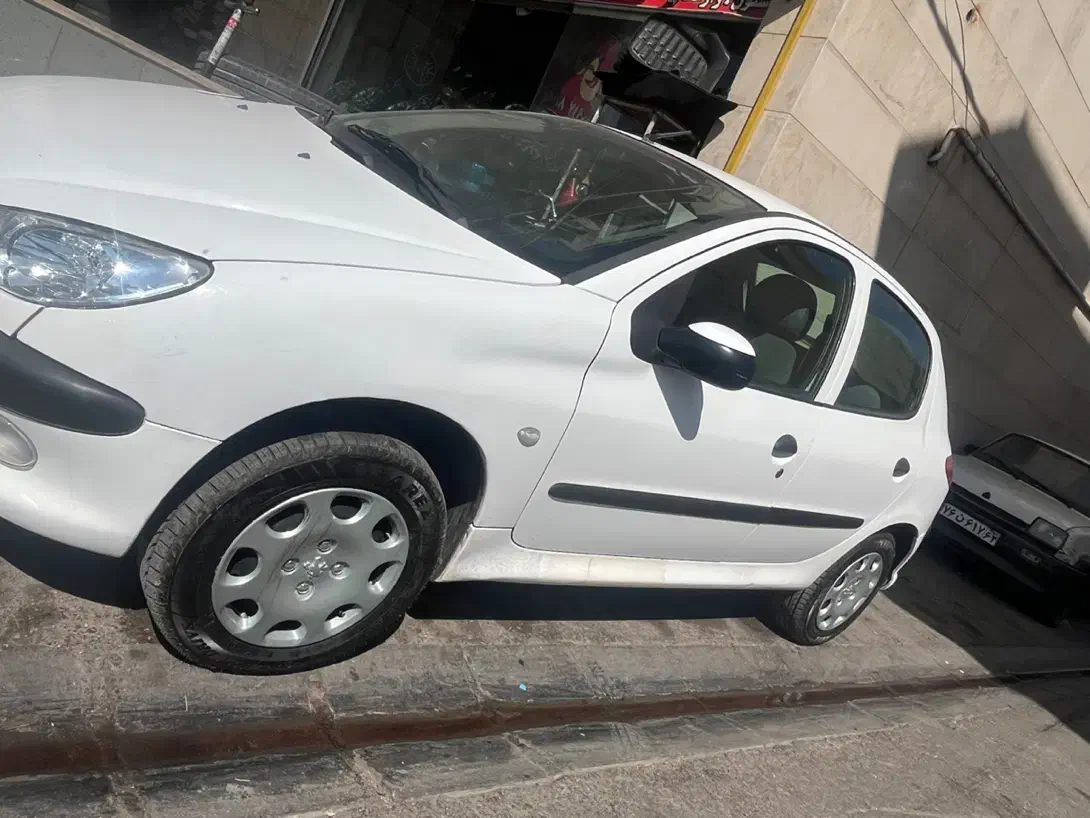 ۲۰۶ مدل ۹۰ تیپ۲ فابریک|خودرو سواری و وانت|شیراز, احمدی جنوبی|دیوار