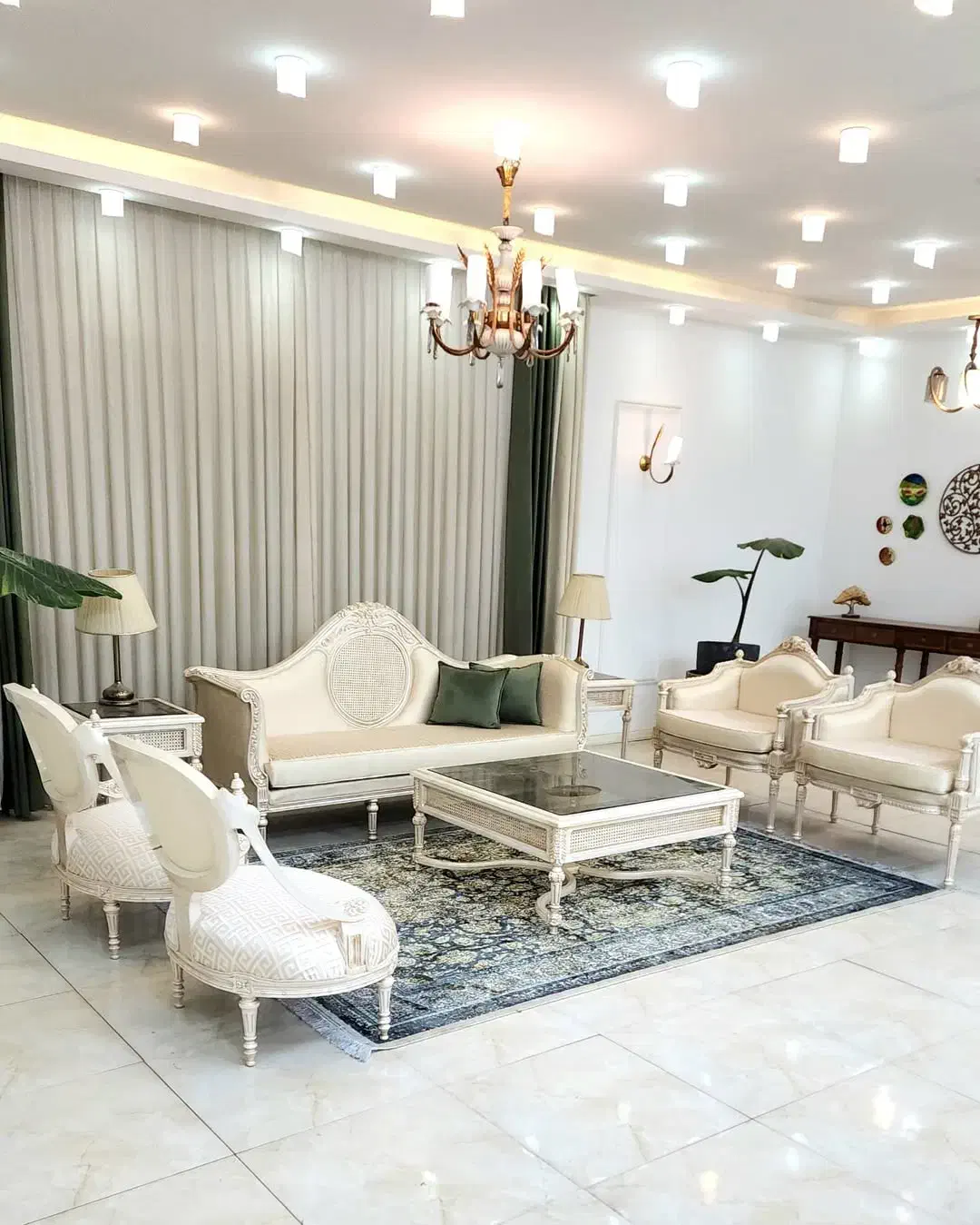 مبل کلاسیک کاجی کویین فرانسوی خاطره گلایول کد۸۴|مبلمان خانگی و میز عسلی|تهران, یافتآباد|دیوار