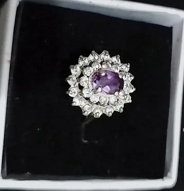 گردنبند و نیم ست و انگشتر نقره|جواهرات|رشت, کوی عرفان|دیوار