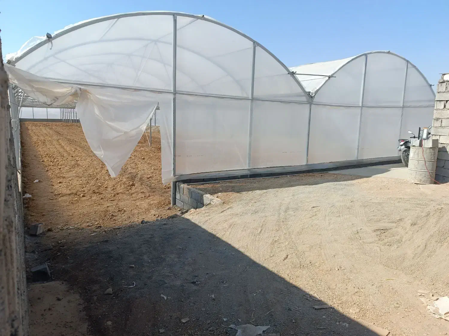 فروش یک واحد گلخانه نیمه صنعتی|فروش زمین و ملک کلنگی|دورود, |دیوار