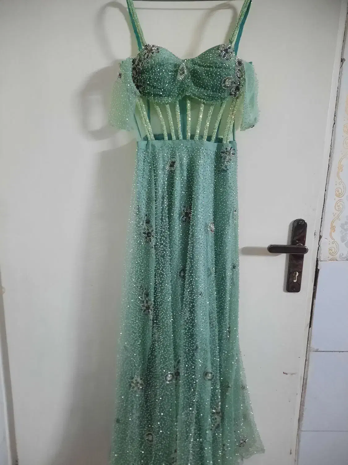 لباس مجلسی|لباس|یزد, |دیوار