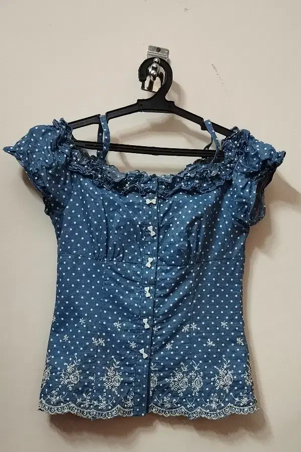 شومیز و دامن لی کاغذی سوزن دوزی شده مرواریدی|لباس|شیراز, کوزه گری|دیوار