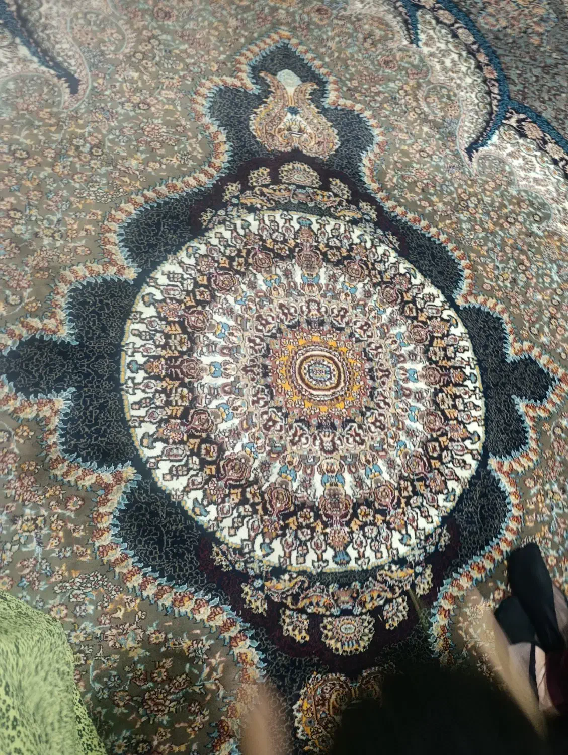 دوتا قالی در حد نو اصل دره شهر|فرش|دره شهر, |دیوار