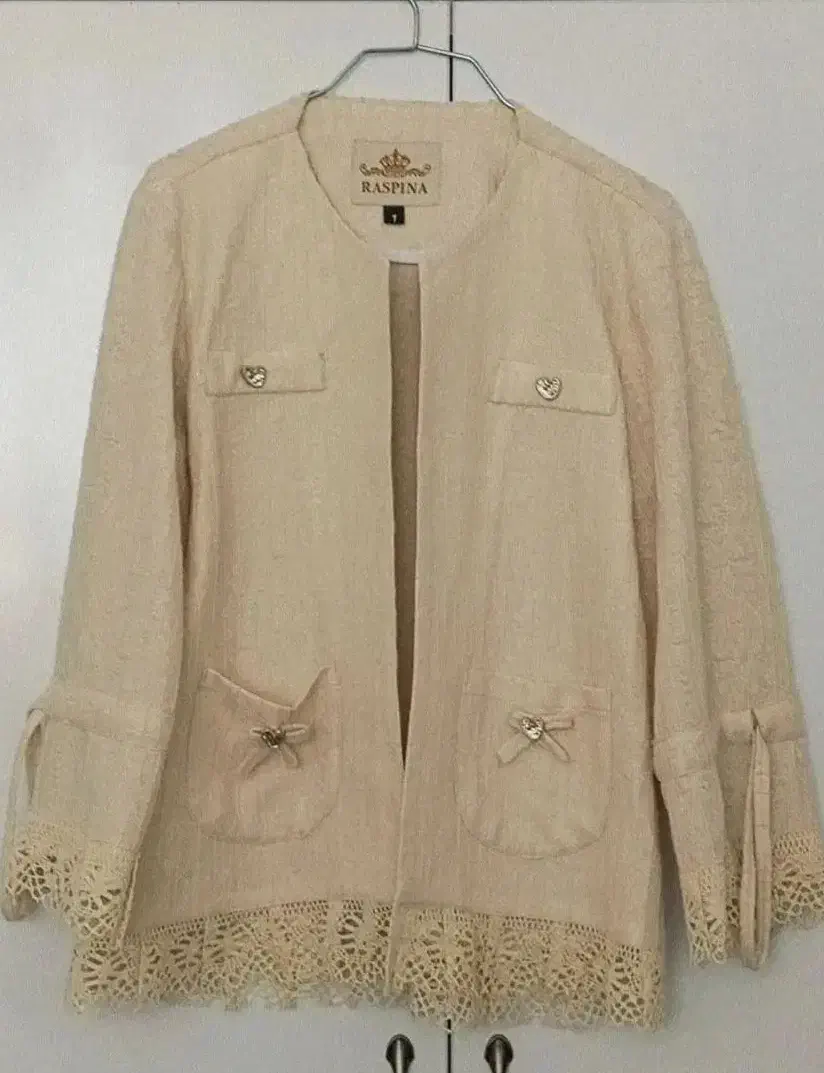 مانتو کرمی|لباس|اردبیل, |دیوار