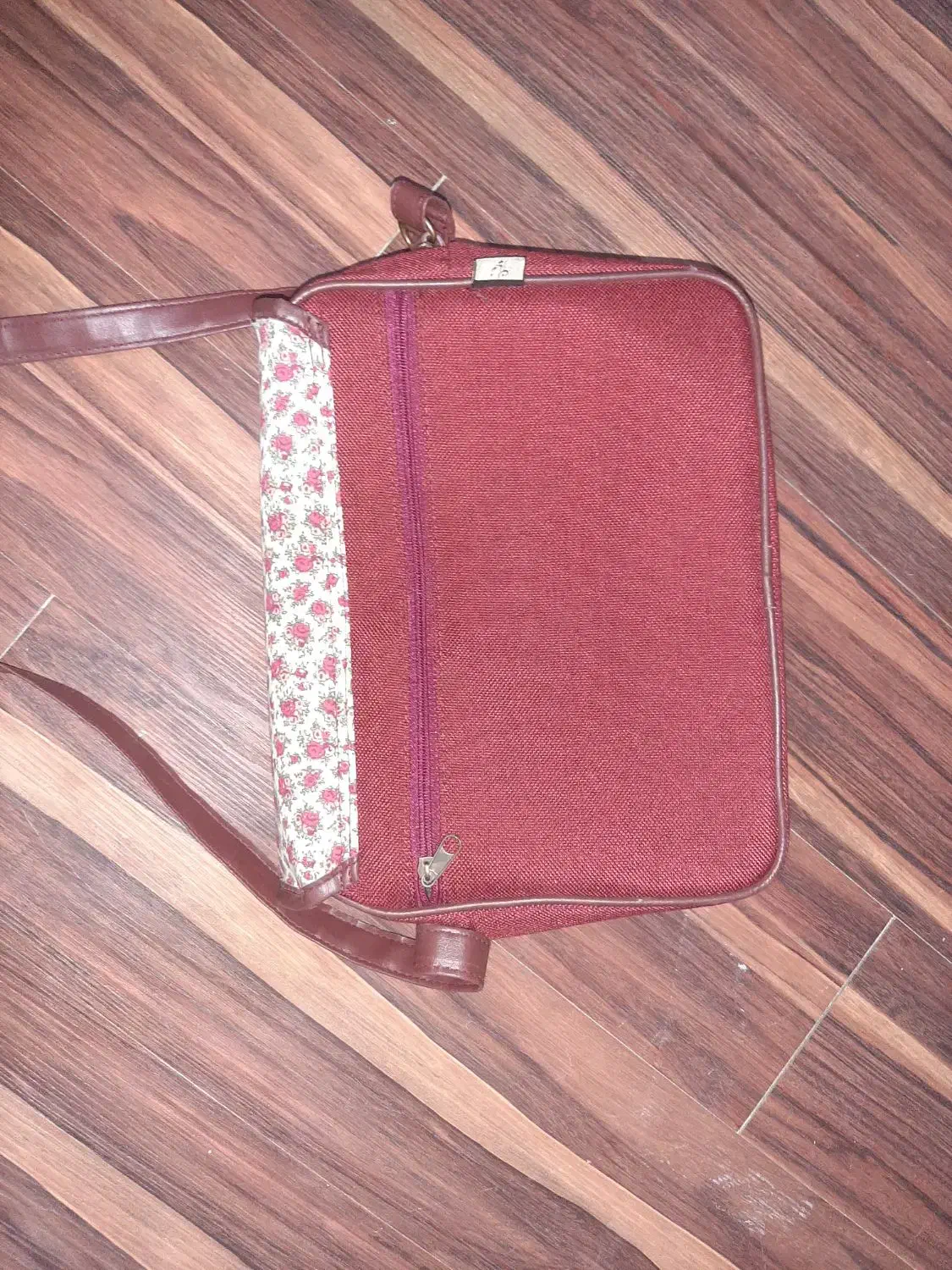 کیف دوشی|کیف، کفش، کمربند|کرج, حصارک پایین|دیوار