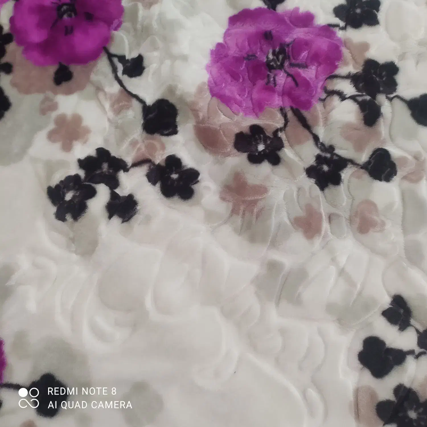 پتو|رختخواب، بالش، پتو|دورود, |دیوار