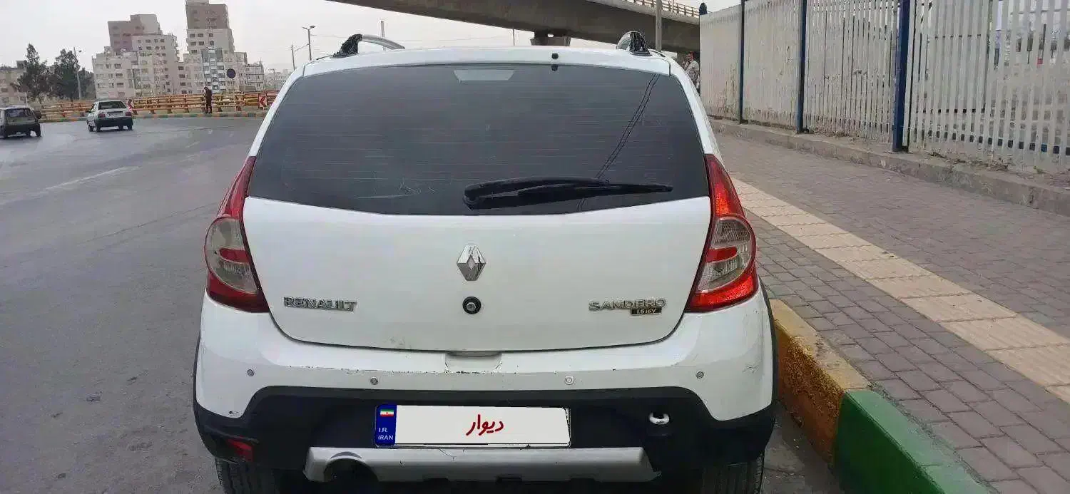 رنوساندرواستپ وی دنده ای|خودرو سواری و وانت|مشهد, عنصری|دیوار