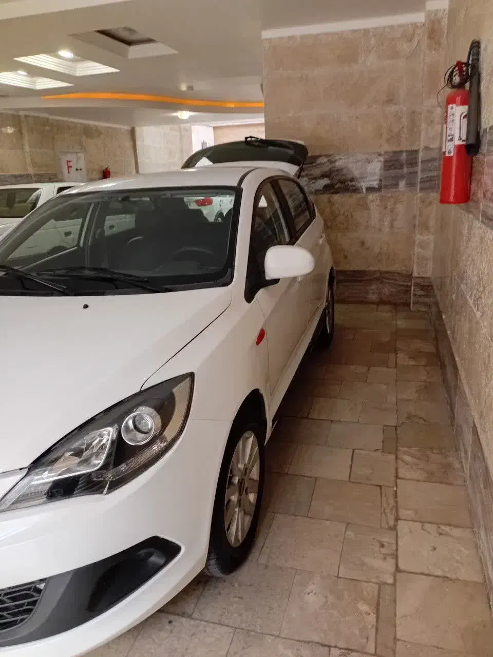 ام وی ام ۳۱۵ هاچبک|خودرو سواری و وانت|قم, یزدان‌شهر|دیوار