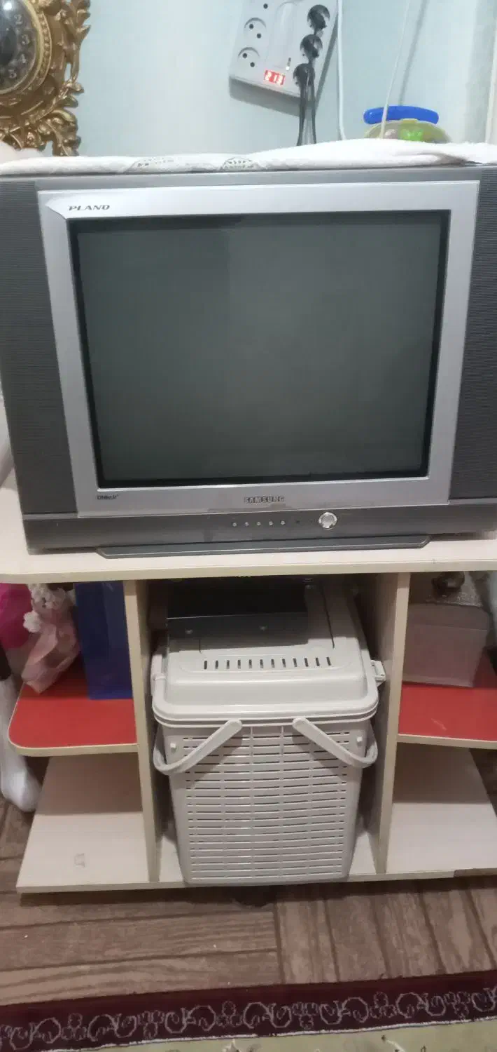 تلویزیون ۲۱ اینچ سامسونگ|تلویزیون و پروژکتور|کرج, ساسانی (قلمستان)|دیوار