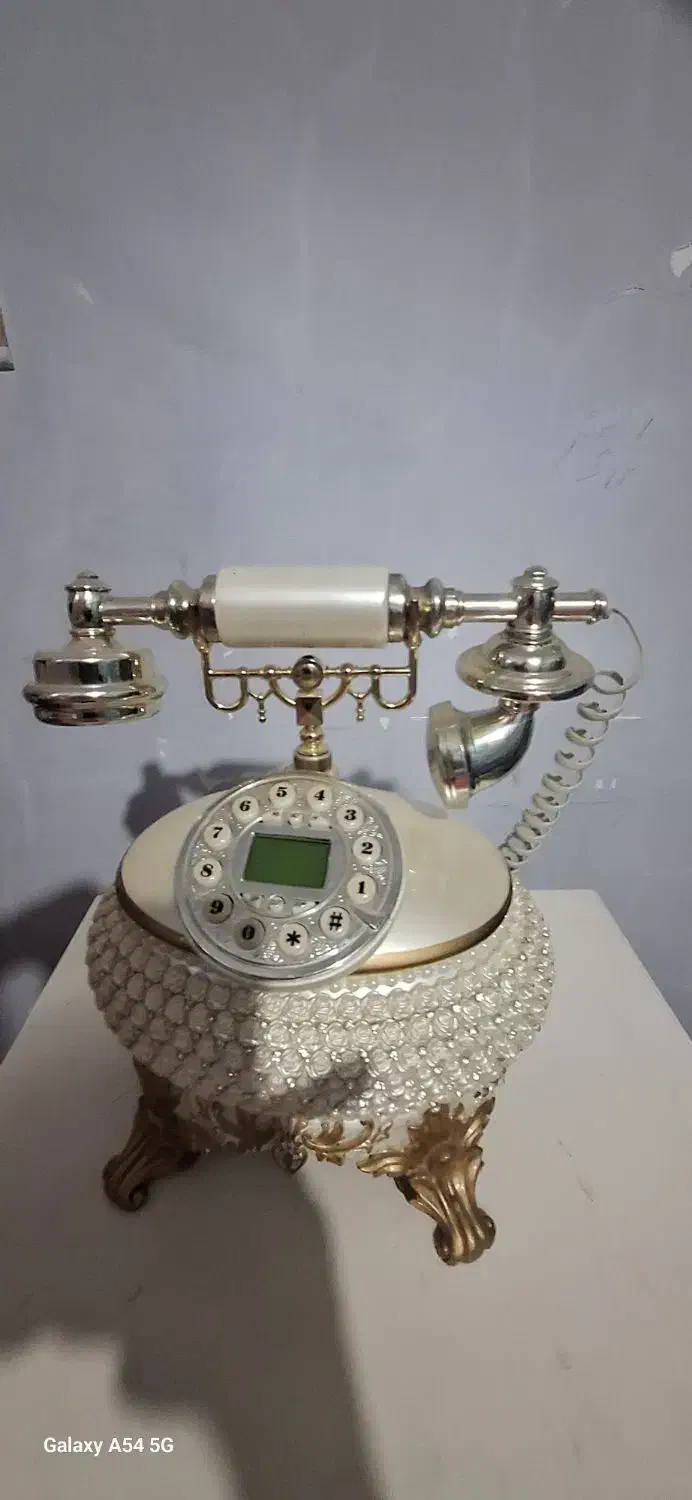 تلفن دکوری|کلکسیون اشیاء عتیقه|اقبالیه, |دیوار