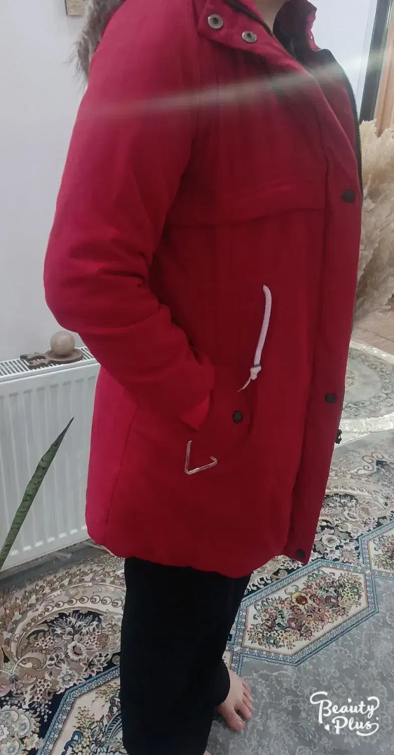 کاپشن کلاه دار در حد نو چند بار بیشتر پوشیده نشده|لباس|صدرا-فارس, فاز ۲|دیوار