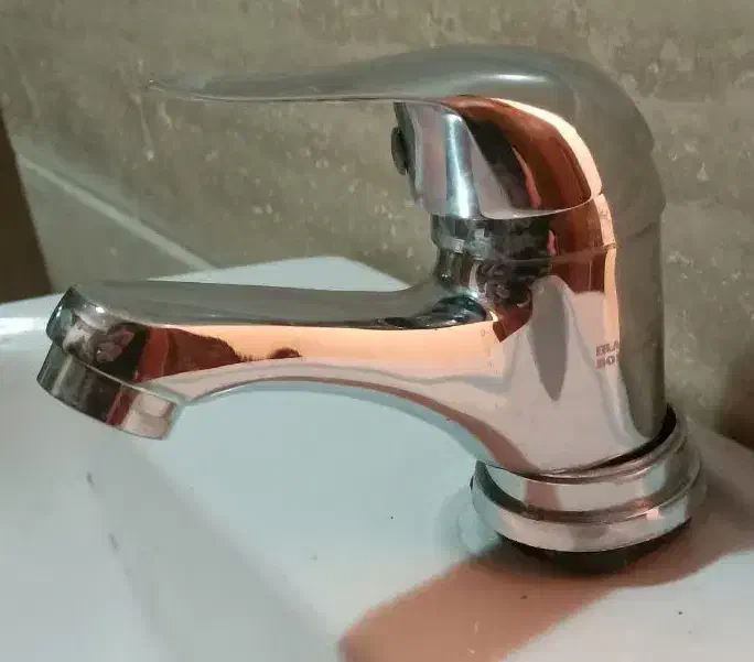 لوازم بهداشتی ساختمان|لوازم سرویس بهداشتی|قم, انسجام|دیوار