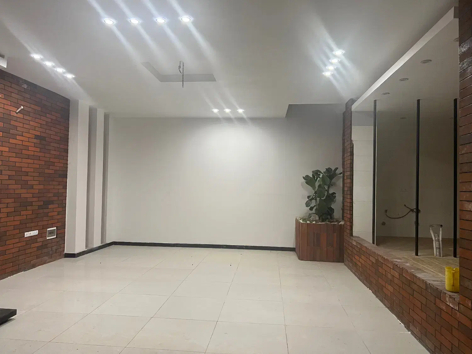 تریبلکس اسکلت بتن میدان امام حسین شهرک سپاه|فروش خانه و ویلا|جیرفت, |دیوار