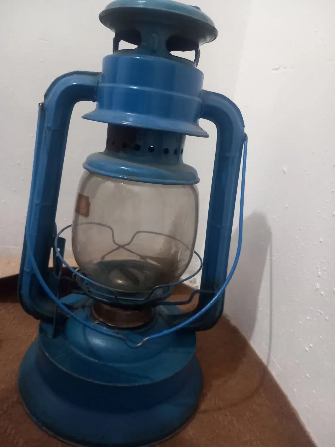 چراغ نفتی انگلیسی قدیمی کلکسیونی|کلکسیون اشیاء عتیقه|بوکان, |دیوار