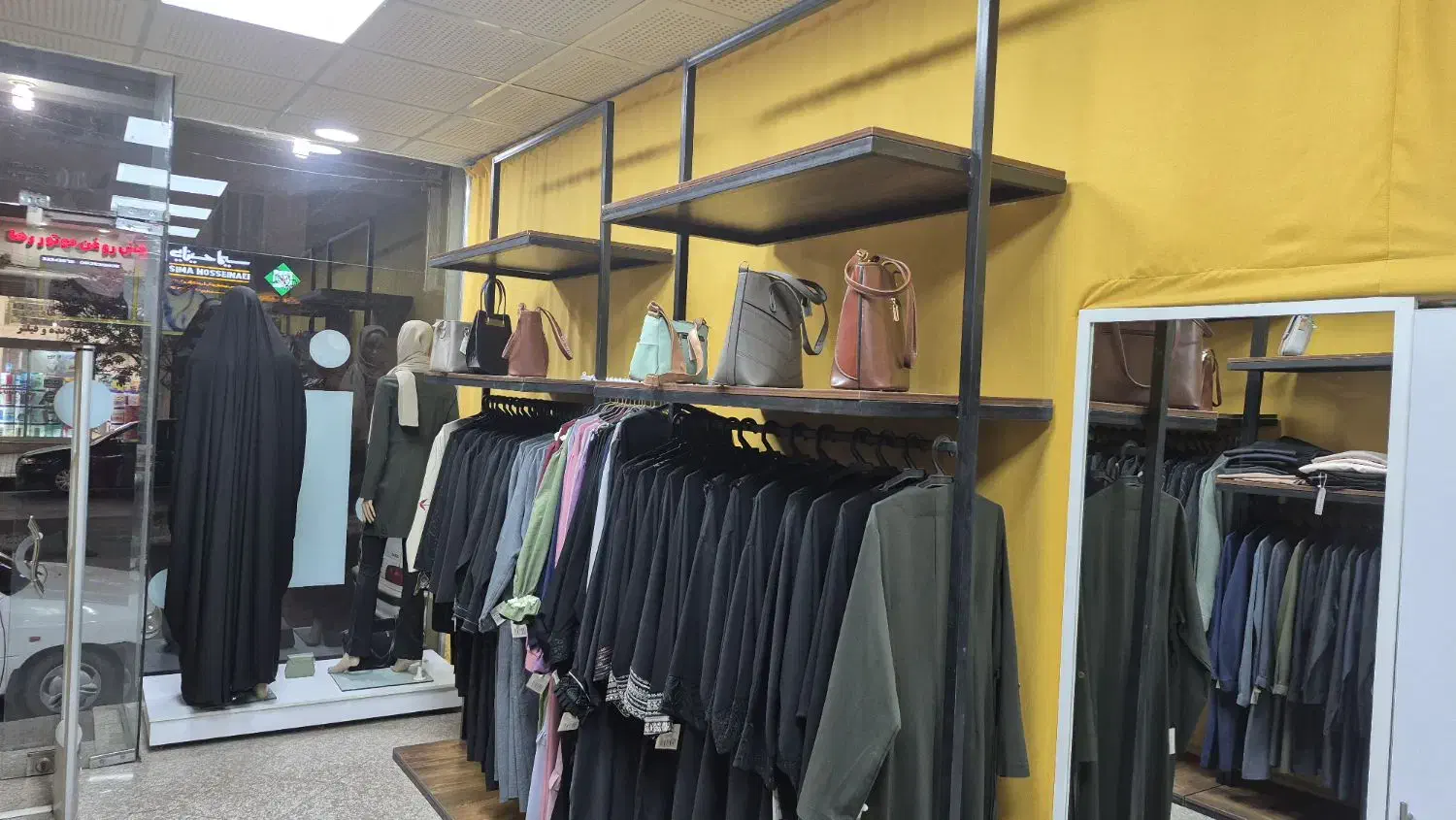 فروش دکور ،رگال،مانکن ،میز و پیشخوان پوشاک زنانه|فروشگاه و مغازه|سمنان, |دیوار
