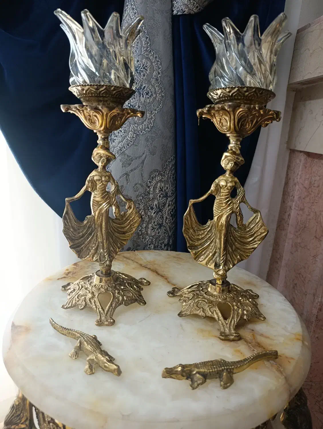 شمعدان بانو برنز|لوستر و چراغ آویز|پرند, فاز ۲|دیوار