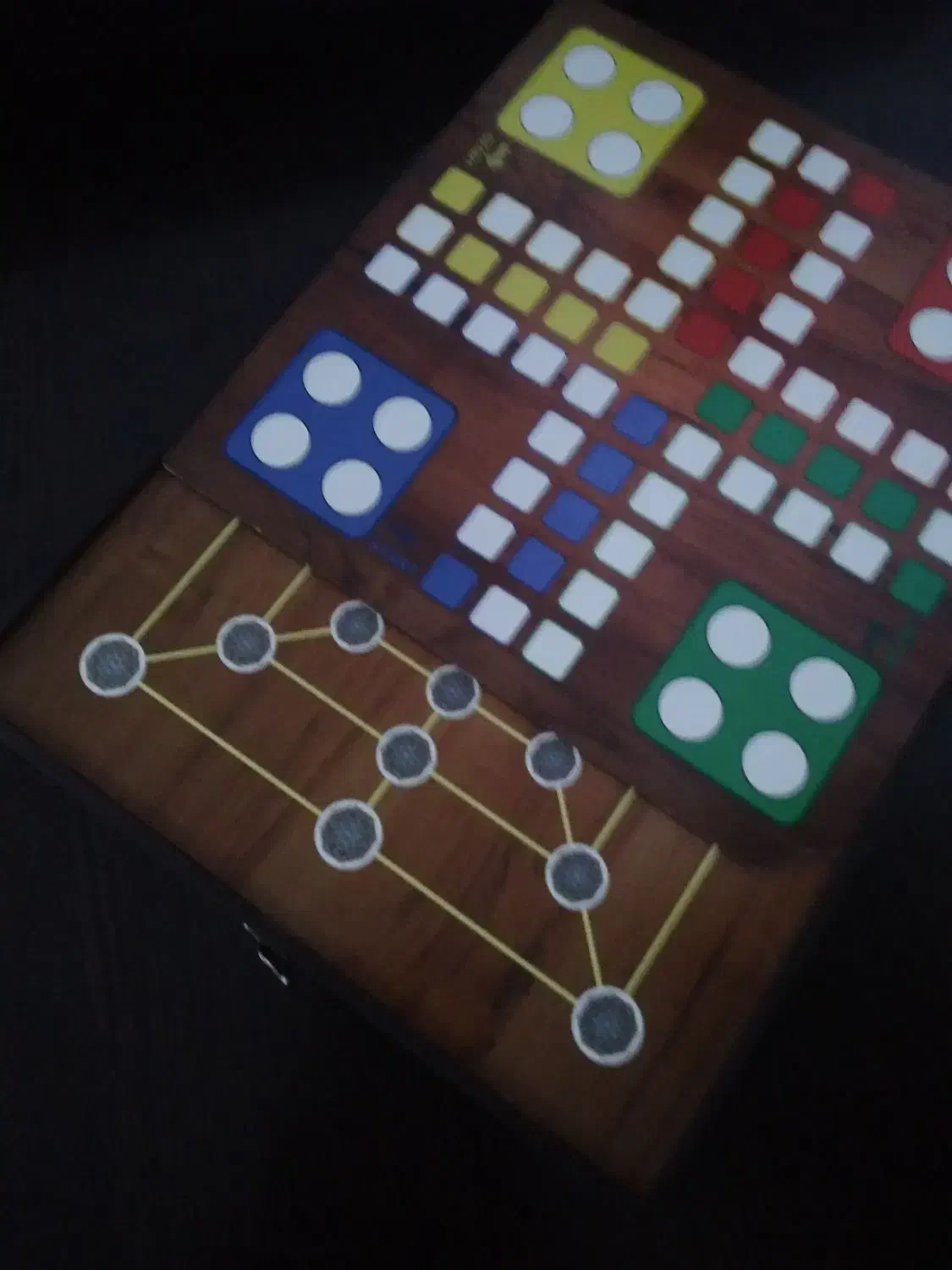 ۷ بازی در یک جعبه|اسباب‌‌بازی|پاوه, |دیوار