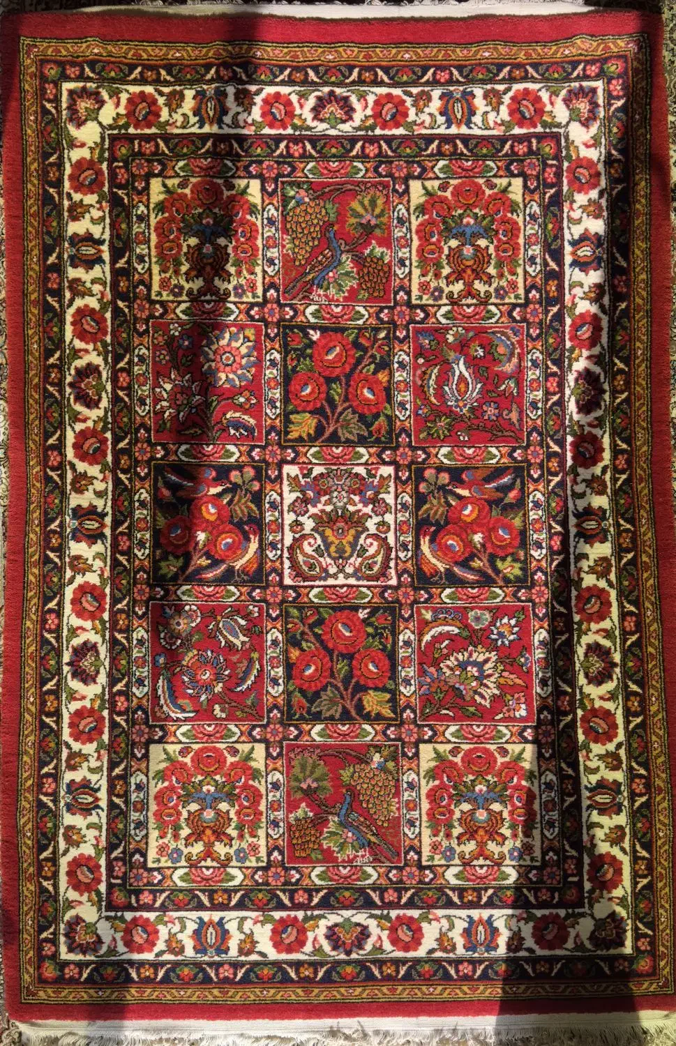 فرش دستباف نقش چالشتر|فرش|اصفهان, سپاهان‌شهر|دیوار