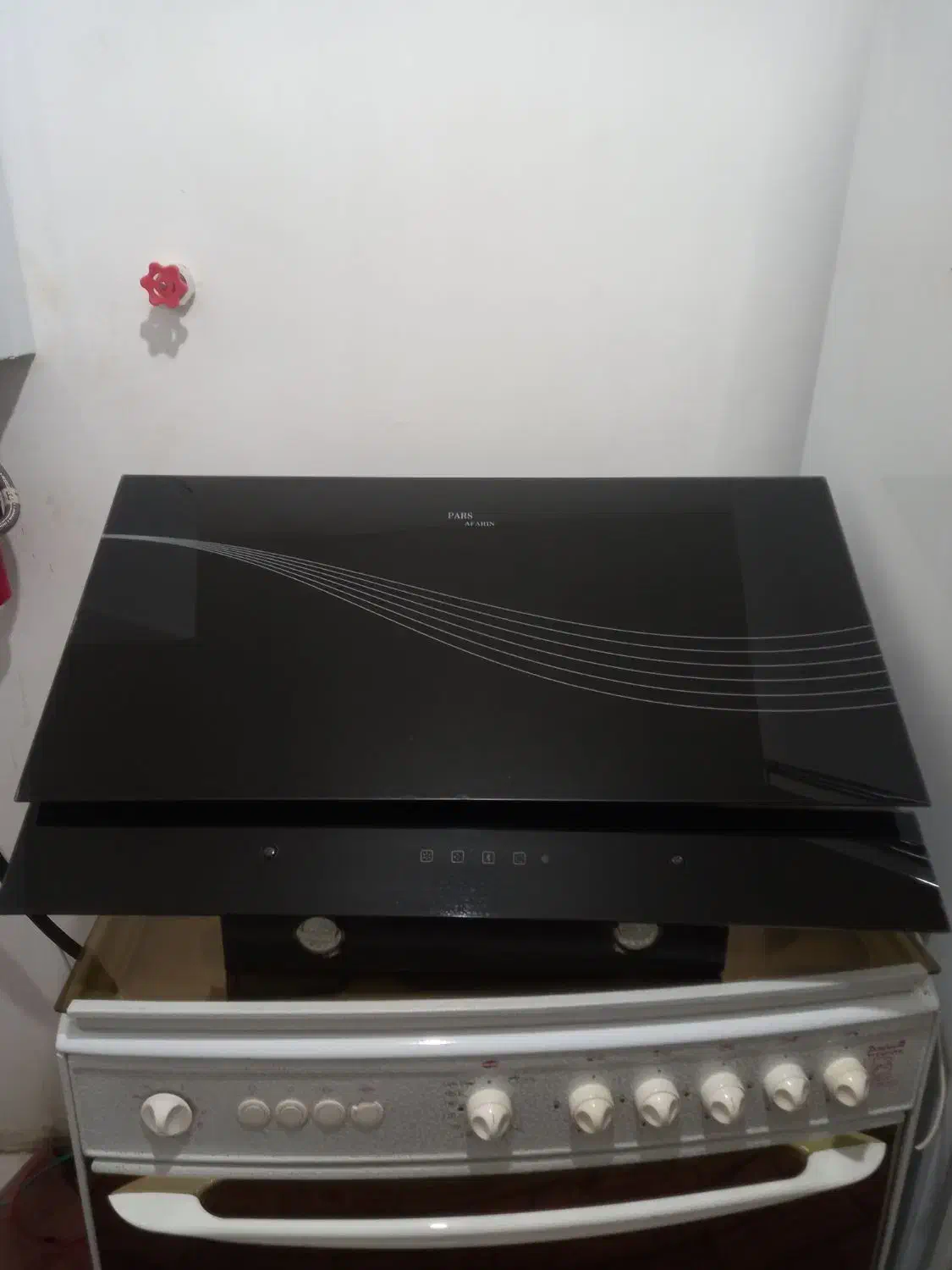 هود روکار پارس|هود|رباط‌کریم, رباط‌کریم|دیوار