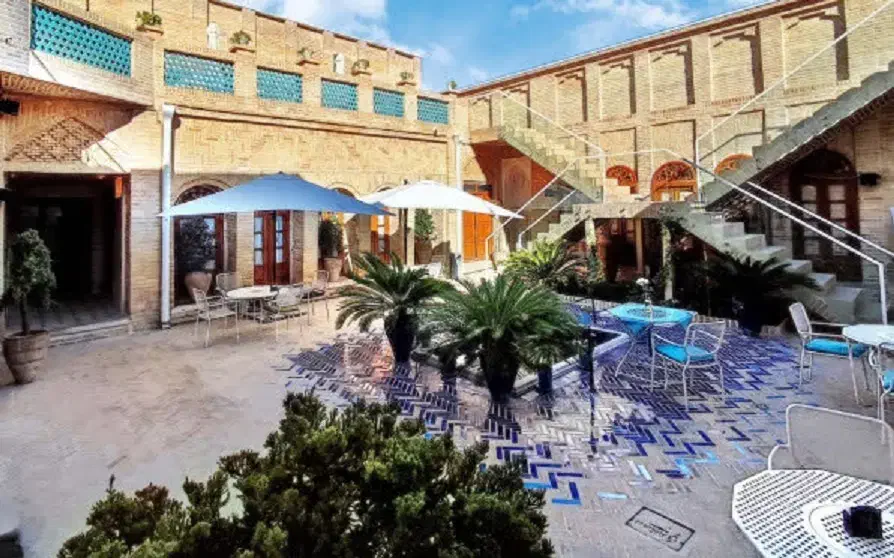 استخدام نیروی حراست در بوتیک هتل ونوشک|استخدام سرایداری و نظافت|کرمانشاه, |دیوار