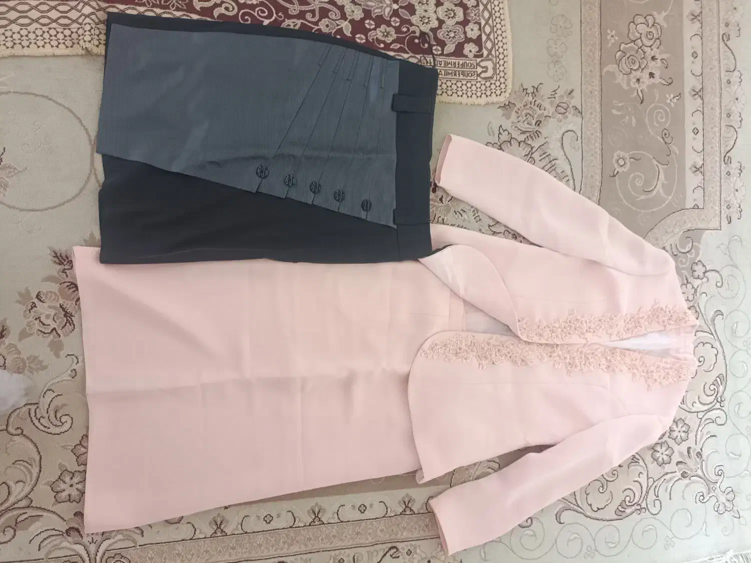 لباس|لباس|تاکستان, |دیوار