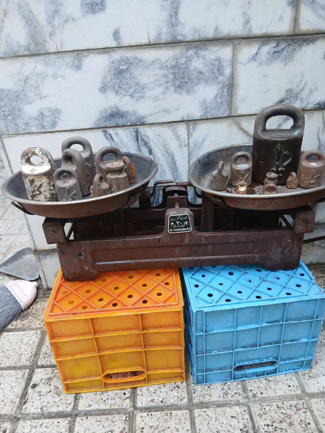 یک عدد ترازوی ۲۰ کیلویی و یک استخر|فروشگاه و مغازه|مشهد, مقدم|دیوار