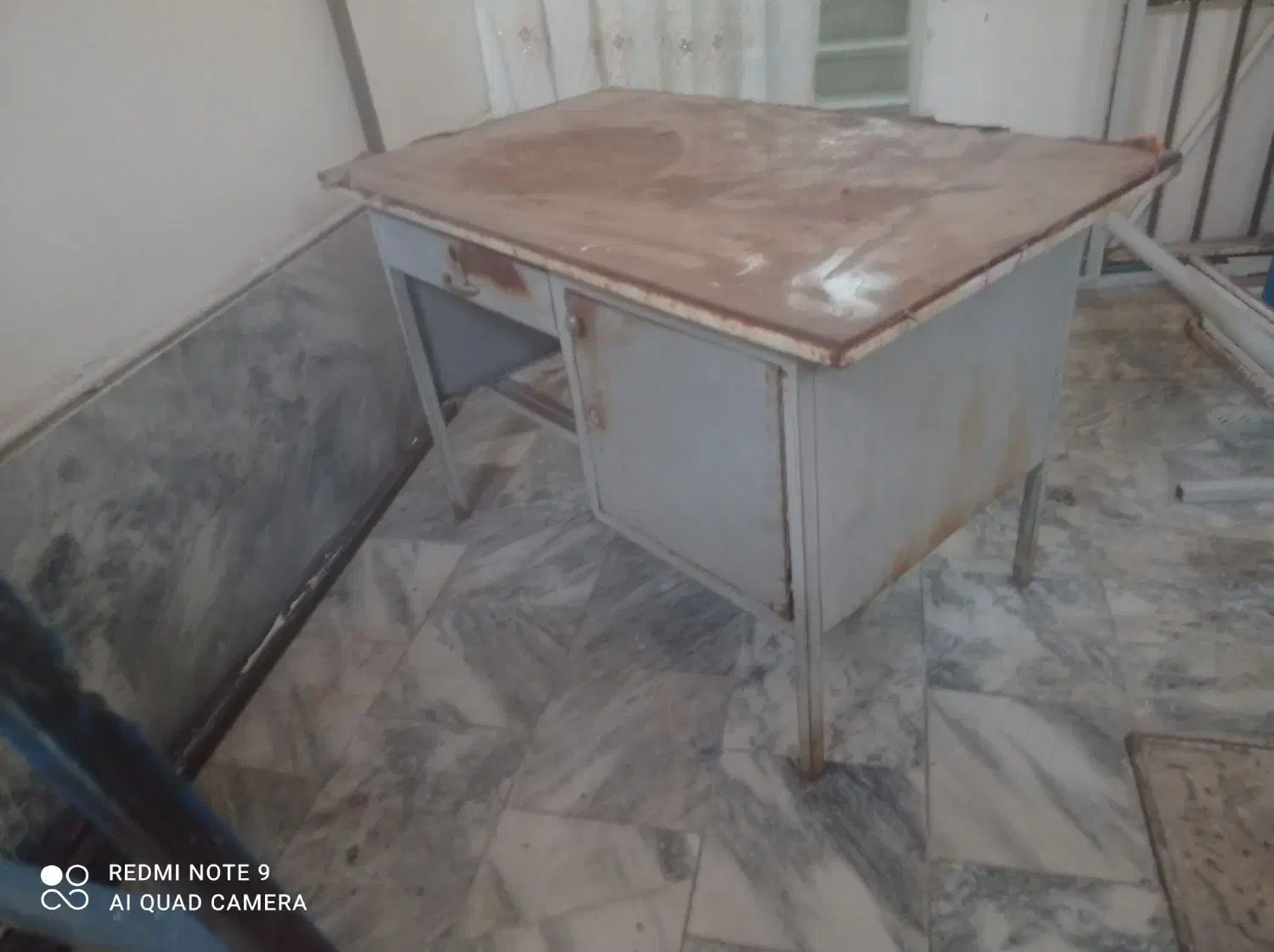 میز فلزی|میز تحریر و کامپیوتر|گناباد, |دیوار