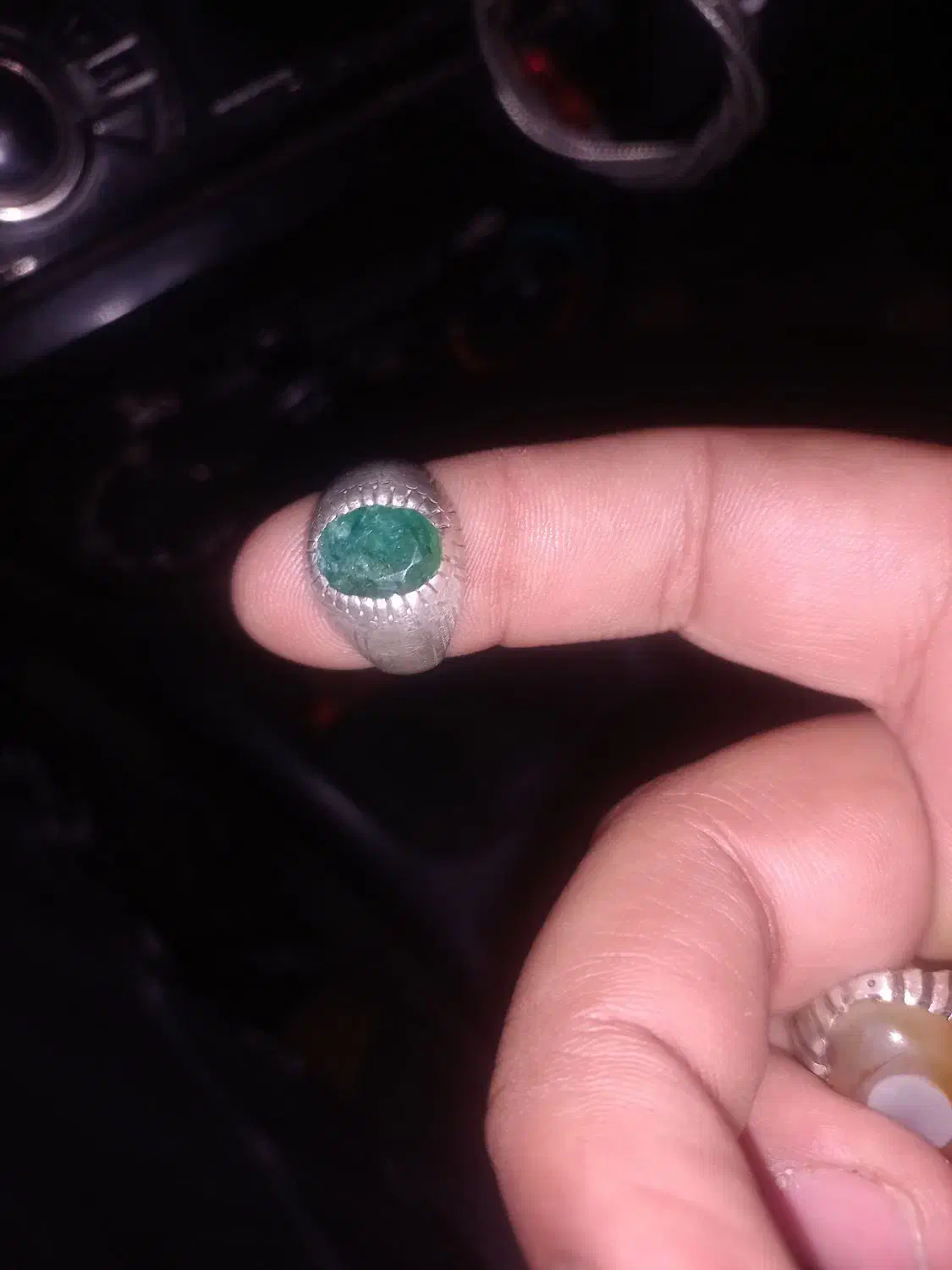 انگشتر نقره دست ساز و سنگ|کلکسیون اشیاء عتیقه|قم, دروازه ری|دیوار