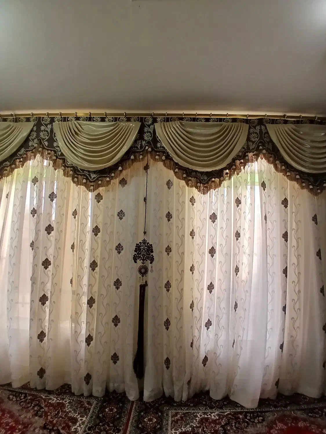 پرده|پرده، رانر، رومیزی|سرایان, |دیوار