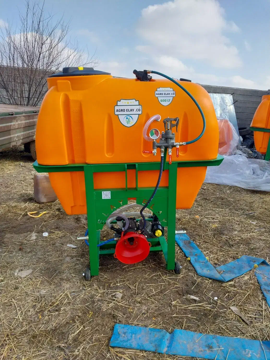 سمپاش ۶۰۰ و ۸۰۰ لیتر بوم دار ۱۲ متری|ماشین‌آلات صنعتی|اردبیل, |دیوار