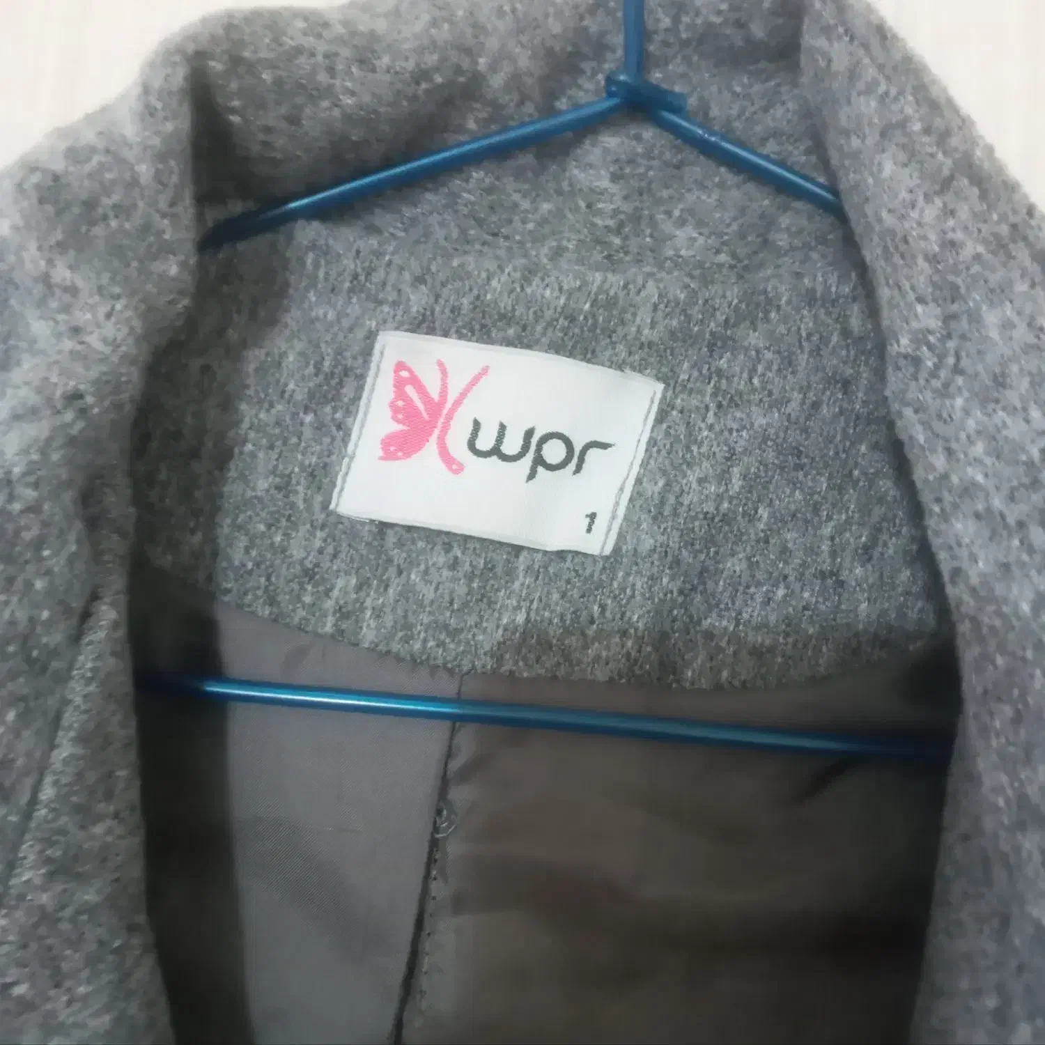 کاپشنوپالتو|لباس|باسمنج, |دیوار