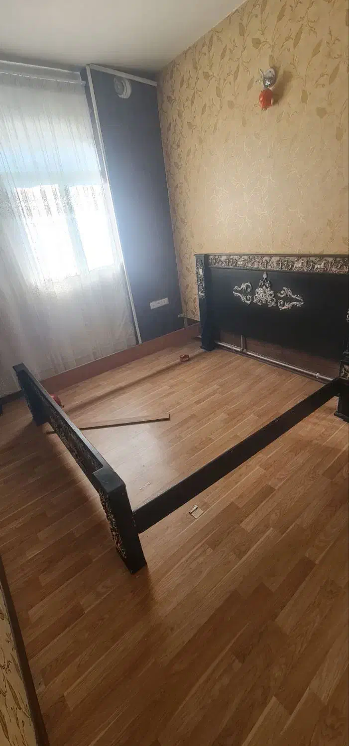 تخت خواب..میزآرایش|تخت و سرویس خواب|ارومیه, |دیوار