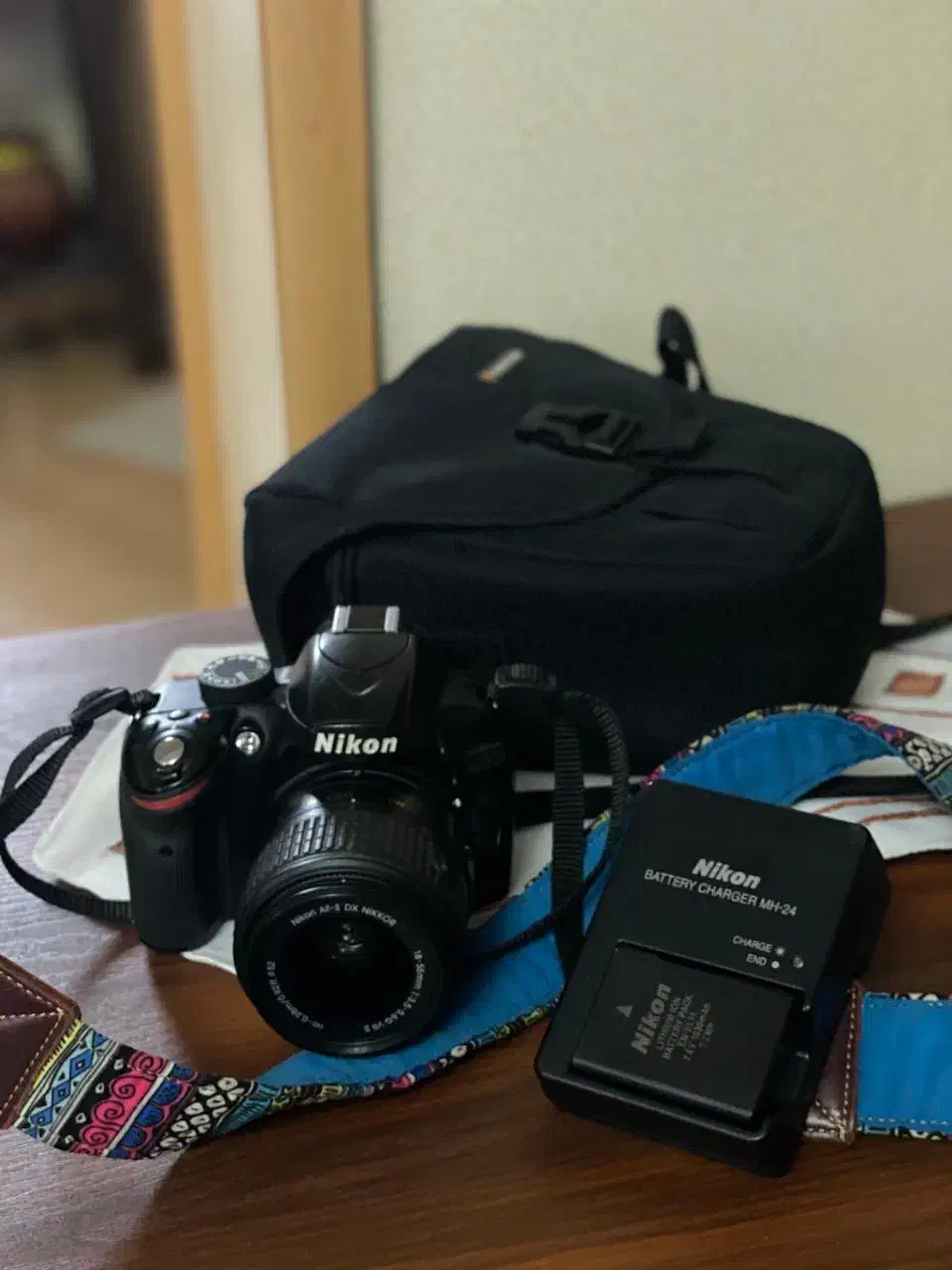 دوربین و پایه دوربین|دوربین عکاسی و فیلم‌برداری|بندر انزلی, متروپل|دیوار