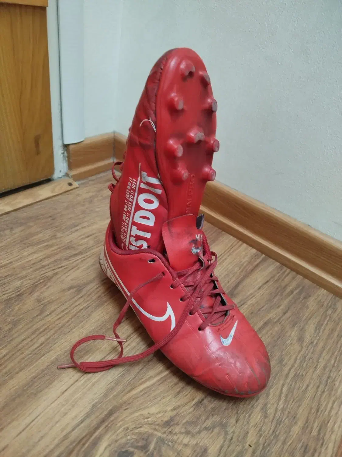 کفش ورزشی|کیف، کفش، کمربند|اردبیل, |دیوار