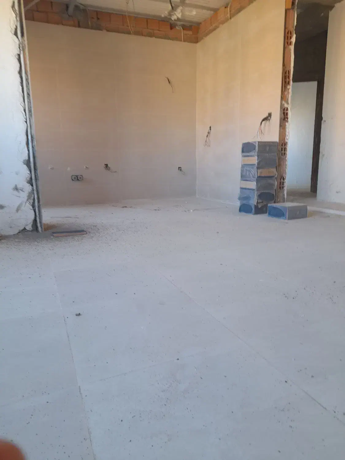 کارگر کاشی کار|استخدام معماری، عمران و ساختمانی|گرگان, |دیوار