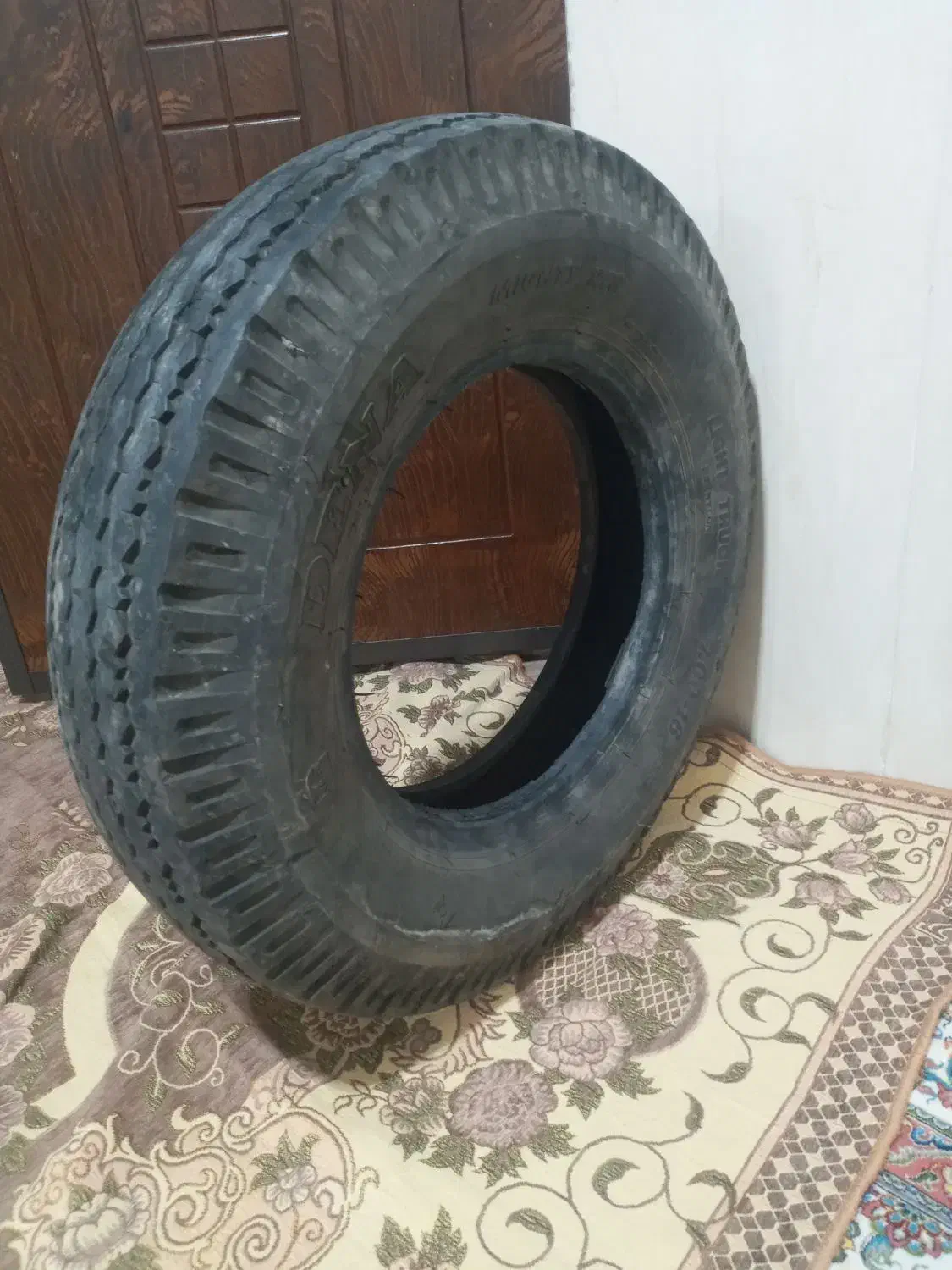 لاستیک نیسان|قطعات یدکی و لوازم جانبی|پاتاوه, |دیوار