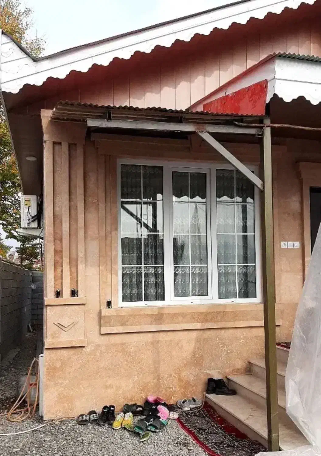 ویلا نوساز  رویایی در روستای هلستان|فروش خانه و ویلا|سیاهکل, |دیوار