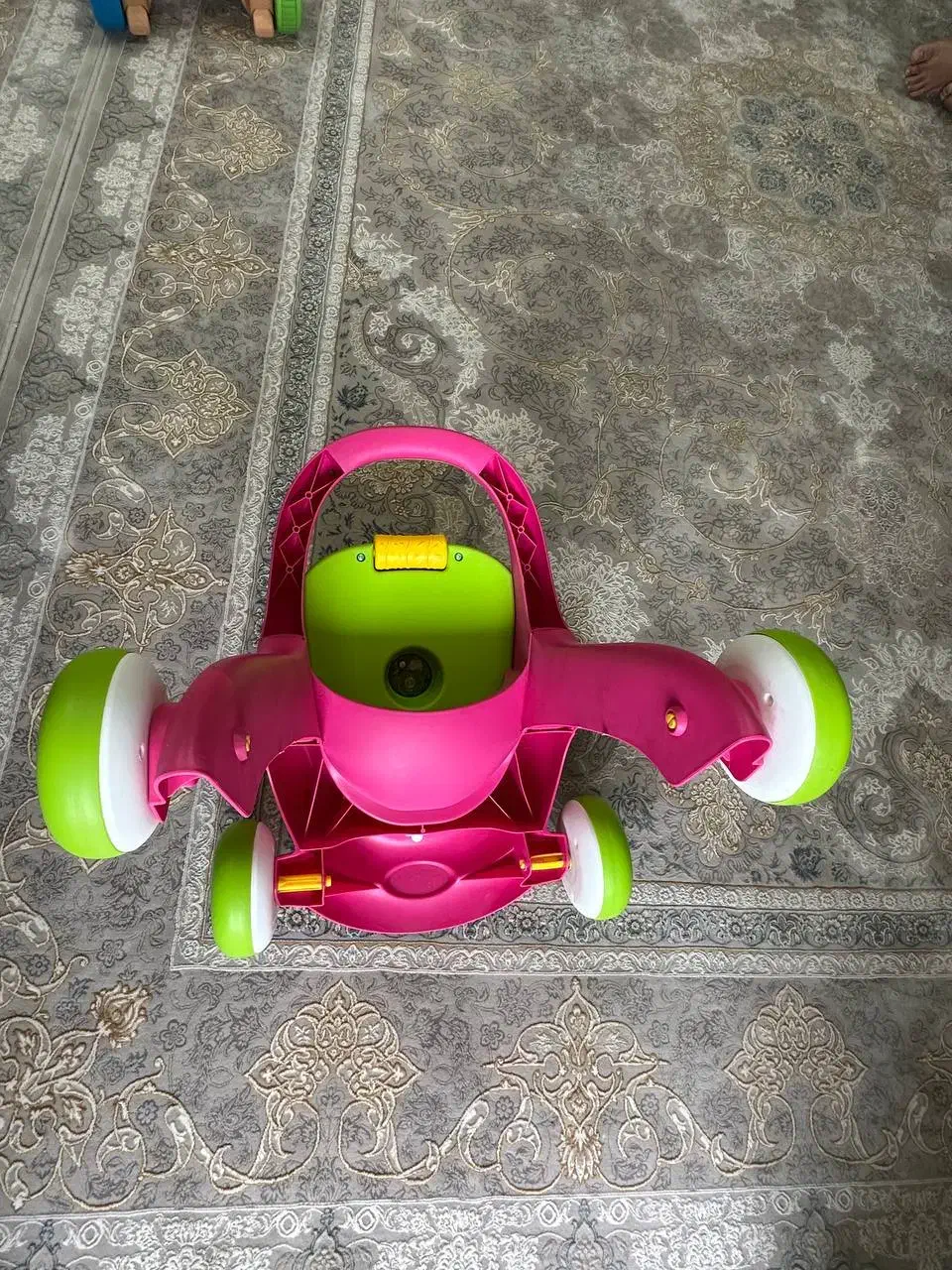 واکر کودک فرانسه حک شده طبی با اناتومی بدن کودک|اسباب و اثاث بچه|تهران, شهرک نفت|دیوار