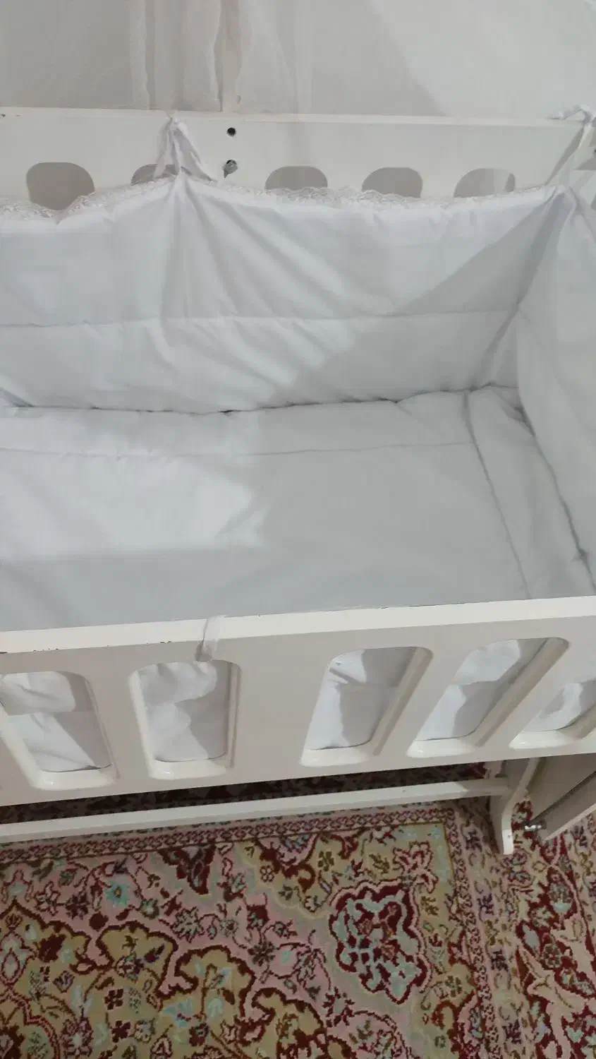 گهواره|تخت و صندلی بچه|توکهور, |دیوار